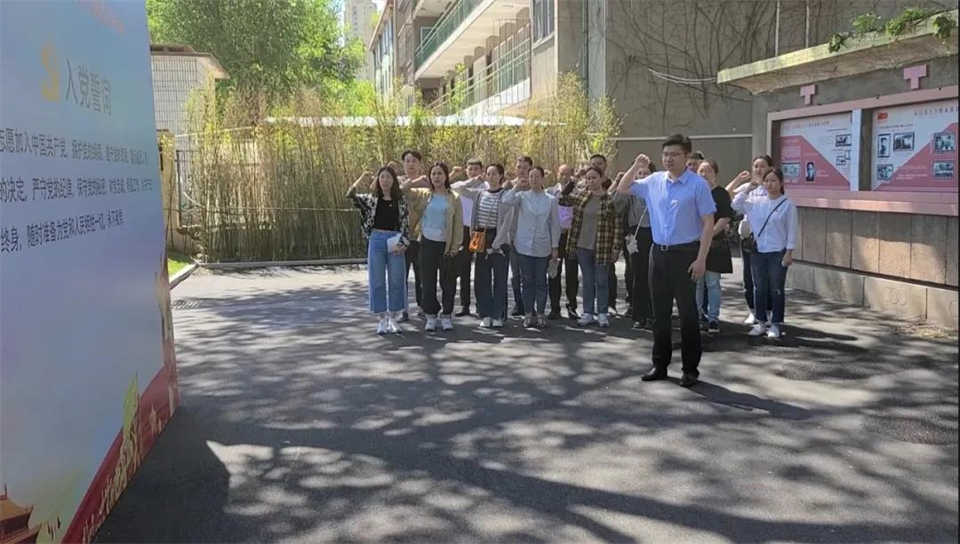 02.jpg